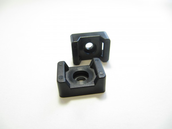 Schraubsockel für Kabelbinder Breite 4,8mm Ø 4,5 VPE100 schwarz Artnr. TM2S8